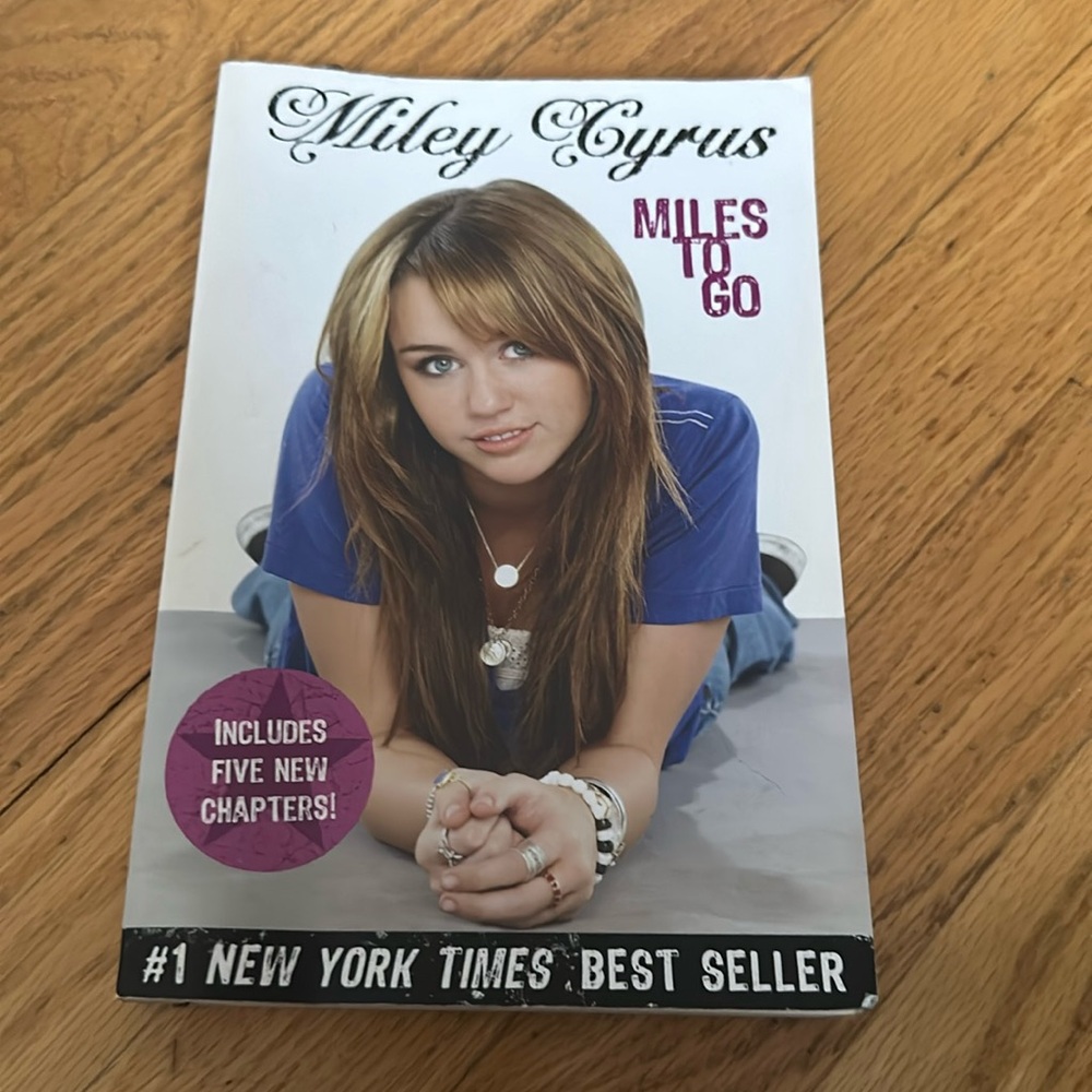 Miley Cyrus Miles To Go Book
